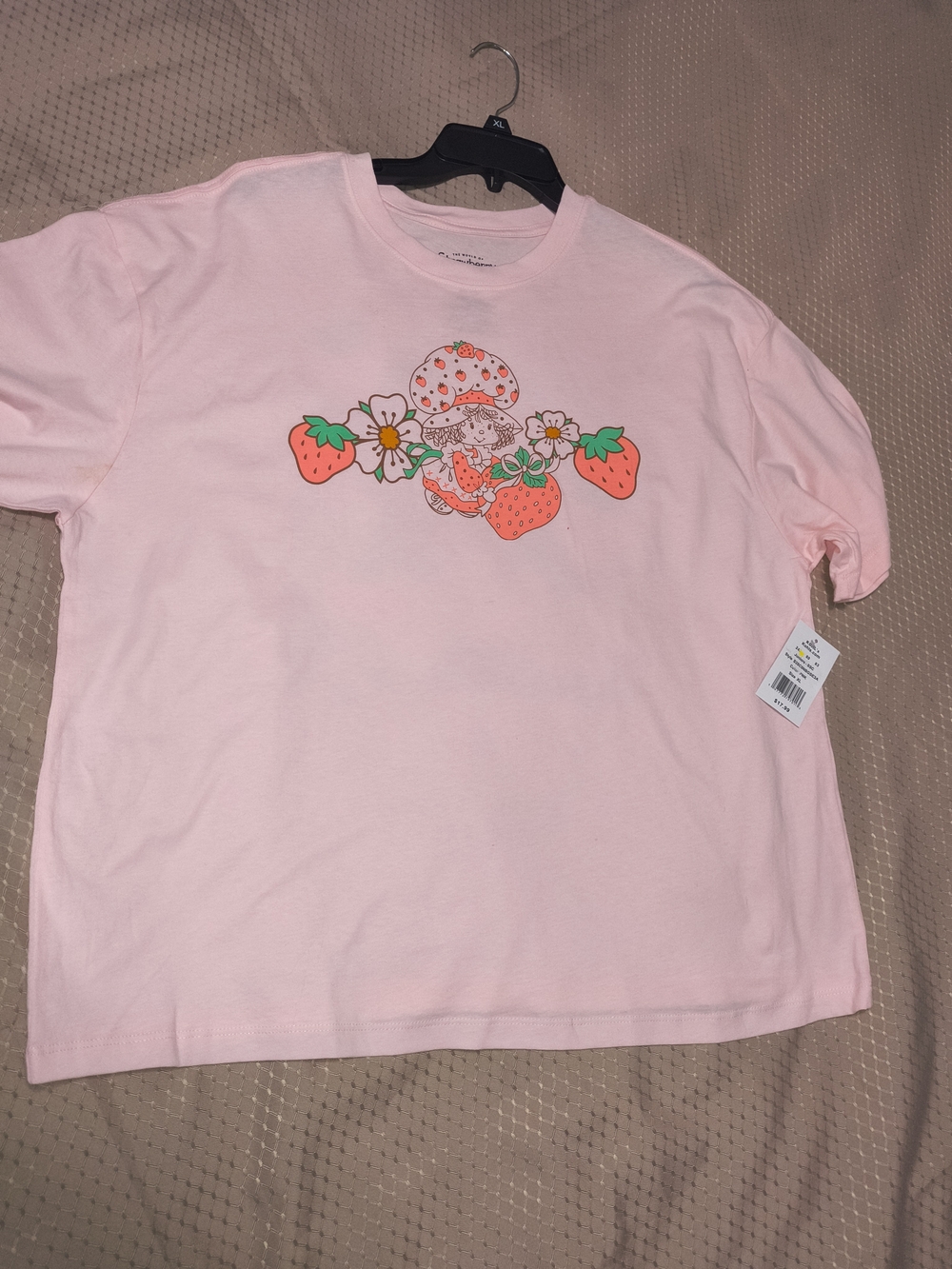 Light Pink Strawberry Graphic Short Sleeve Tee - Unbranded
